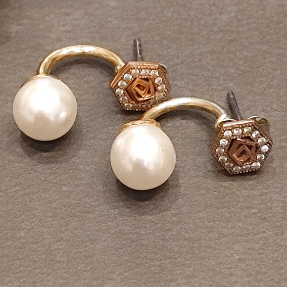 Pearl Jewellery Set - Picture 5 of 6